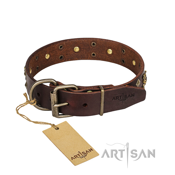 Leather dog collar with thoroughly polished edges for convenient strolling