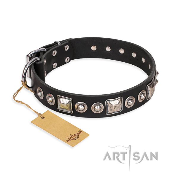 Full grain genuine leather dog collar made of top rate material with reliable buckle