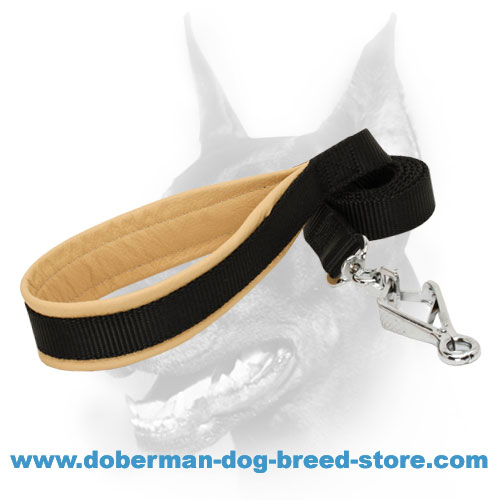 Nylon dog Doberman leash with softly padded handle