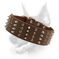 Handicraft well-made leather dog collar