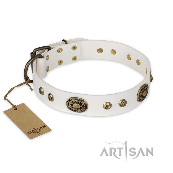 Inimitable full grain leather dog collar for easy wearing