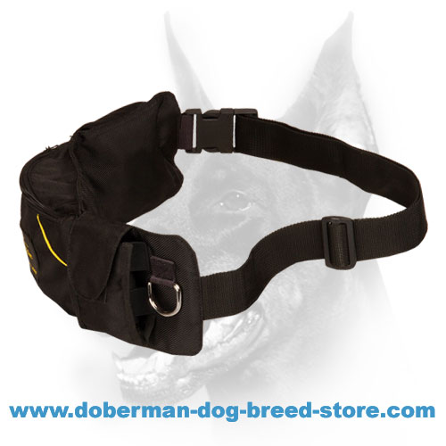 'Swift Reward' Doberman Dog Nylon Training Pouch with Pockets