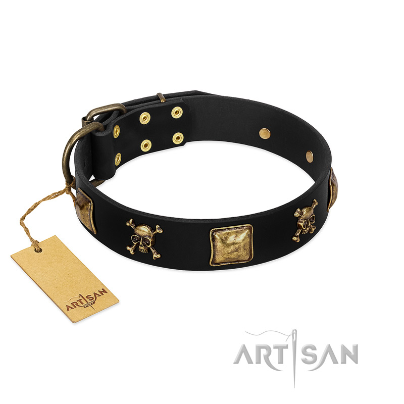 "Welcome on Board" FDT Artisan Black Leather Doberman Collar with Skulls and Crossbones Combined with Squares - Click Image to Close